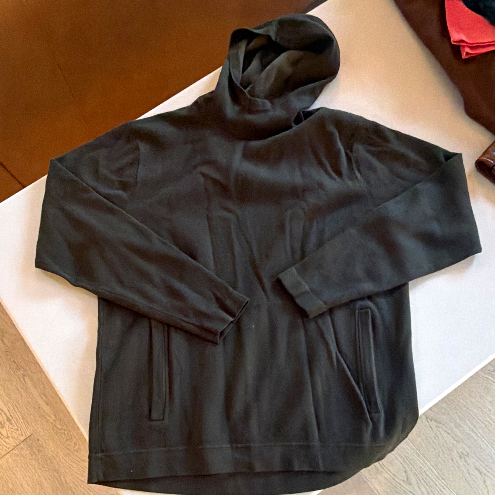lululemon Men’s Black Pullover Hoodie XL Pockets Zip Pocket