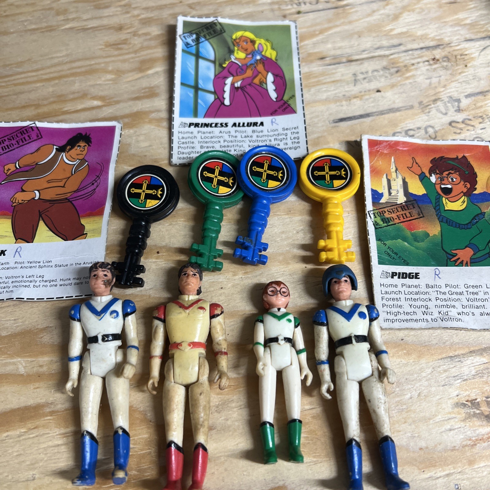 Vintage 1984 Voltron Defender of the Universe Lion Pilots With Keys No Helmets Vintage 1984 Voltron Defender of the Universe Lion Pilots With Keys No Helmets