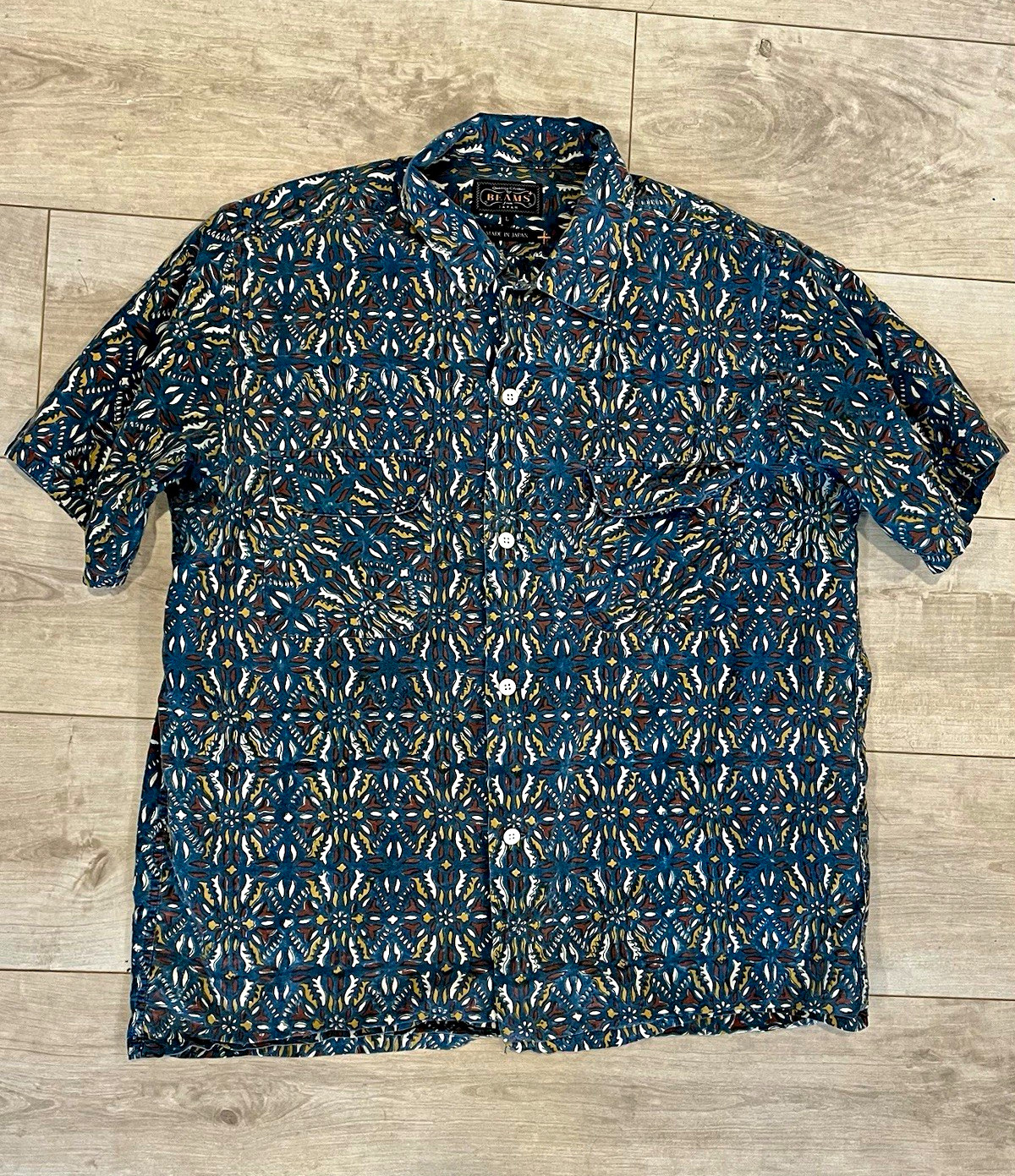 BEAMS Mens L Short Sleeve Button-Up Shirt Blue Geometric Print Made in Japan