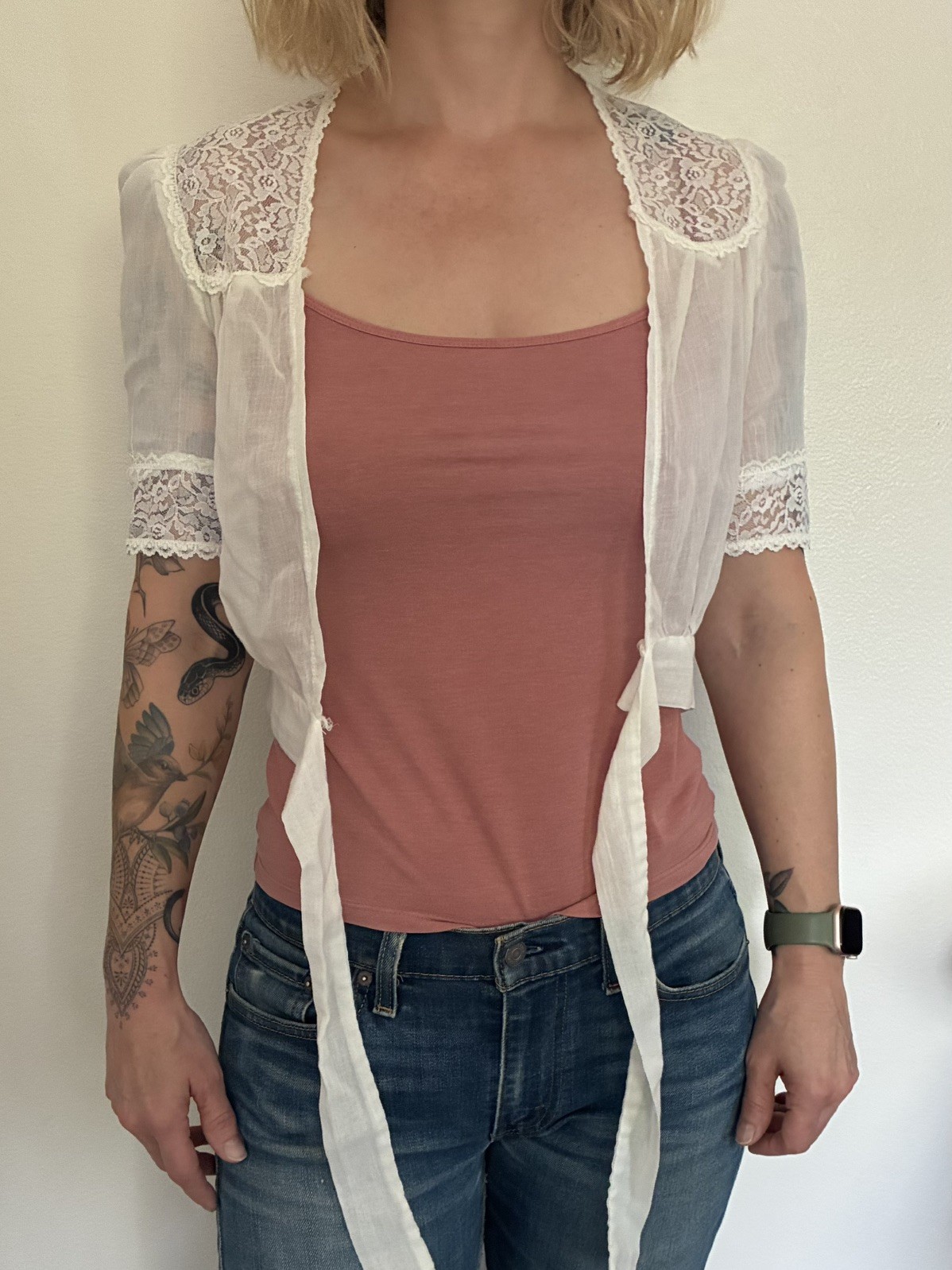 Vintage 70s White Cropped Blouse w/ Rose Lace Tie Front XS/Small Vintage 70s White Cropped Blouse w/ Rose Lace Tie Front XS/Small