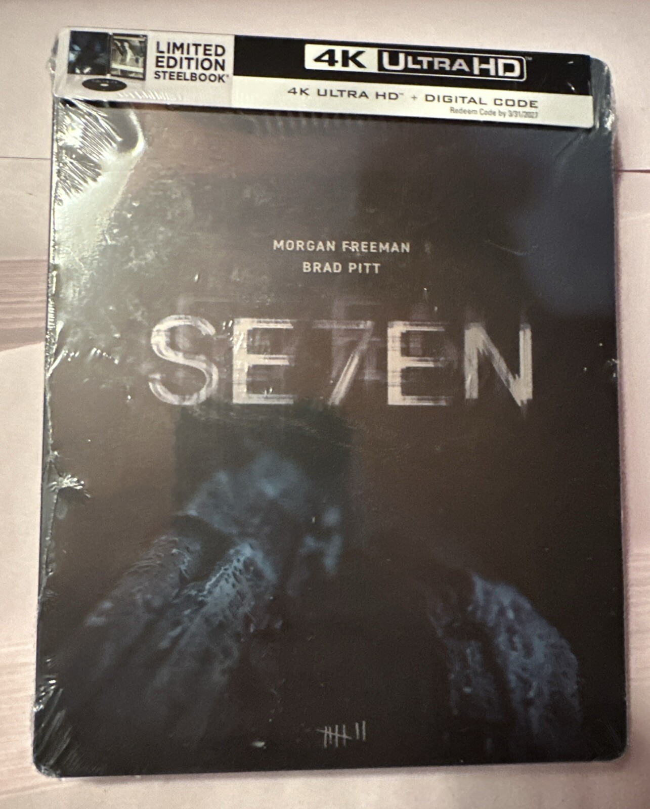 SEVEN (Se7en) STEELBOOK 4K UHD + Blu-r ay + DIGITAL Brad Pitt/Morgan Freeman NEW SEVEN (Se7en) STEELBOOK 4K UHD + Blu-r ay + DIGITAL Brad Pitt/Morgan Freeman NEW