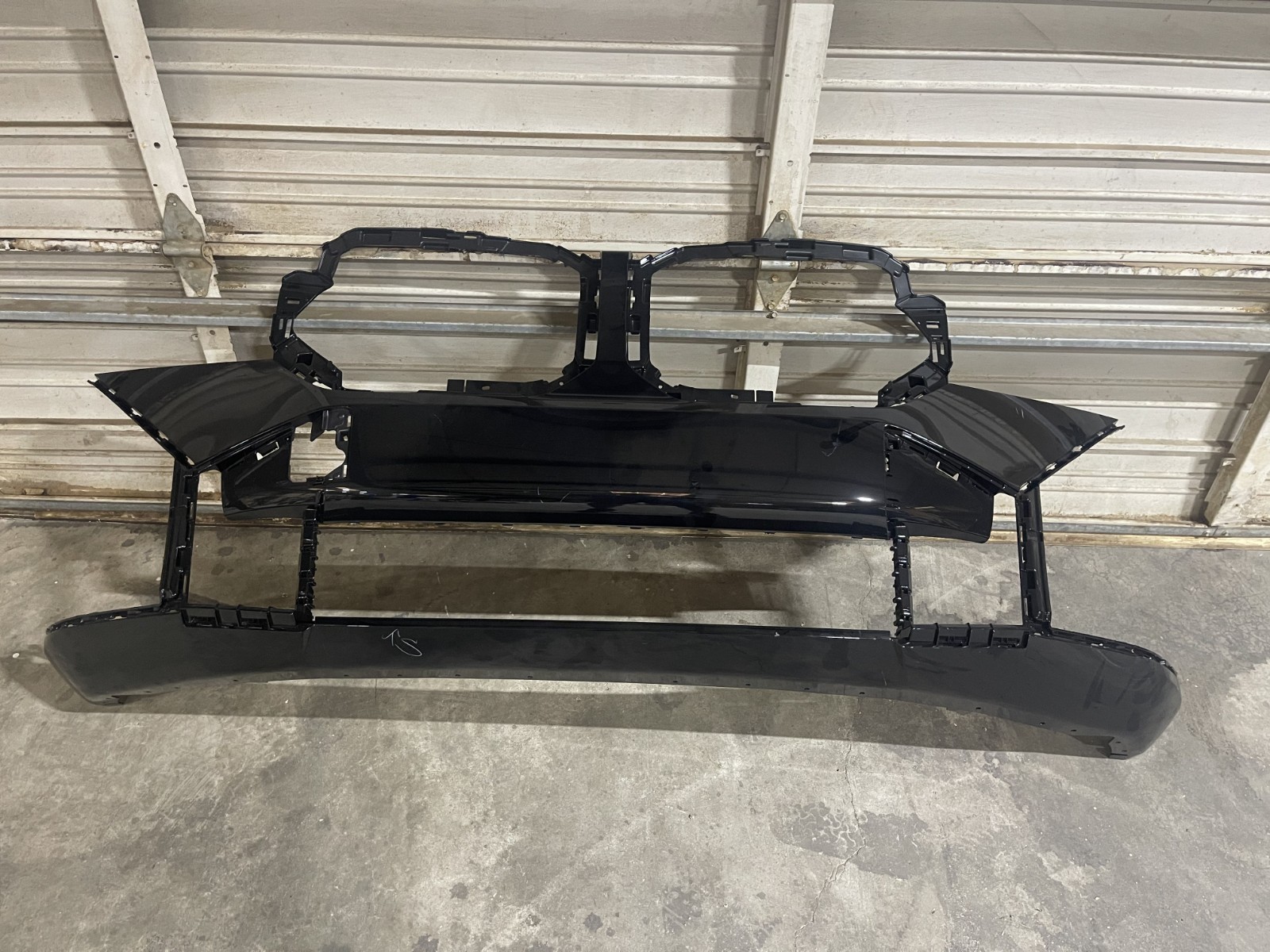 2023 2024 BMW XM G09 Front Bumper Cover 51119451675 **Local Pickup Only** 2023 2024 BMW XM G09 Front Bumper Cover 51119451675 **Local Pickup Only**