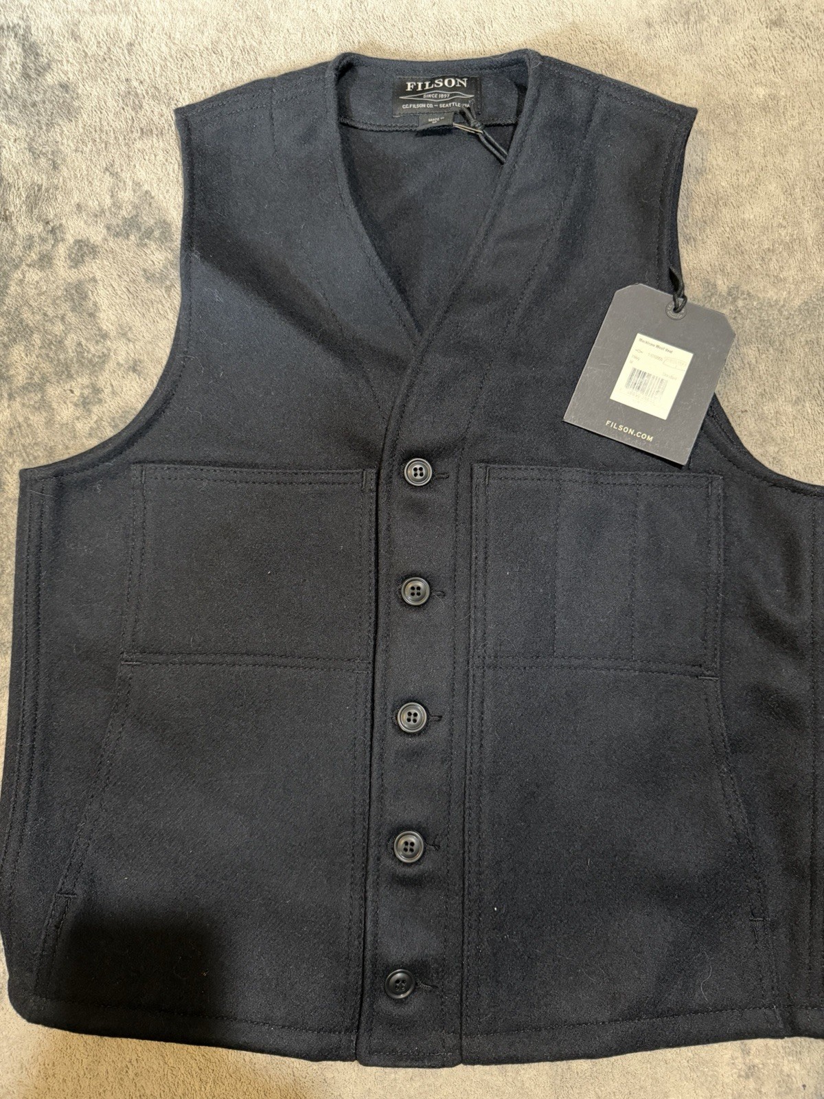 Filson Wool Vest Navy Blue 100% Virgin Wool Mens Size Medium Made In USA EUC Filson Wool Vest Navy Blue 100% Virgin Wool Mens Size Medium Made In USA EUC