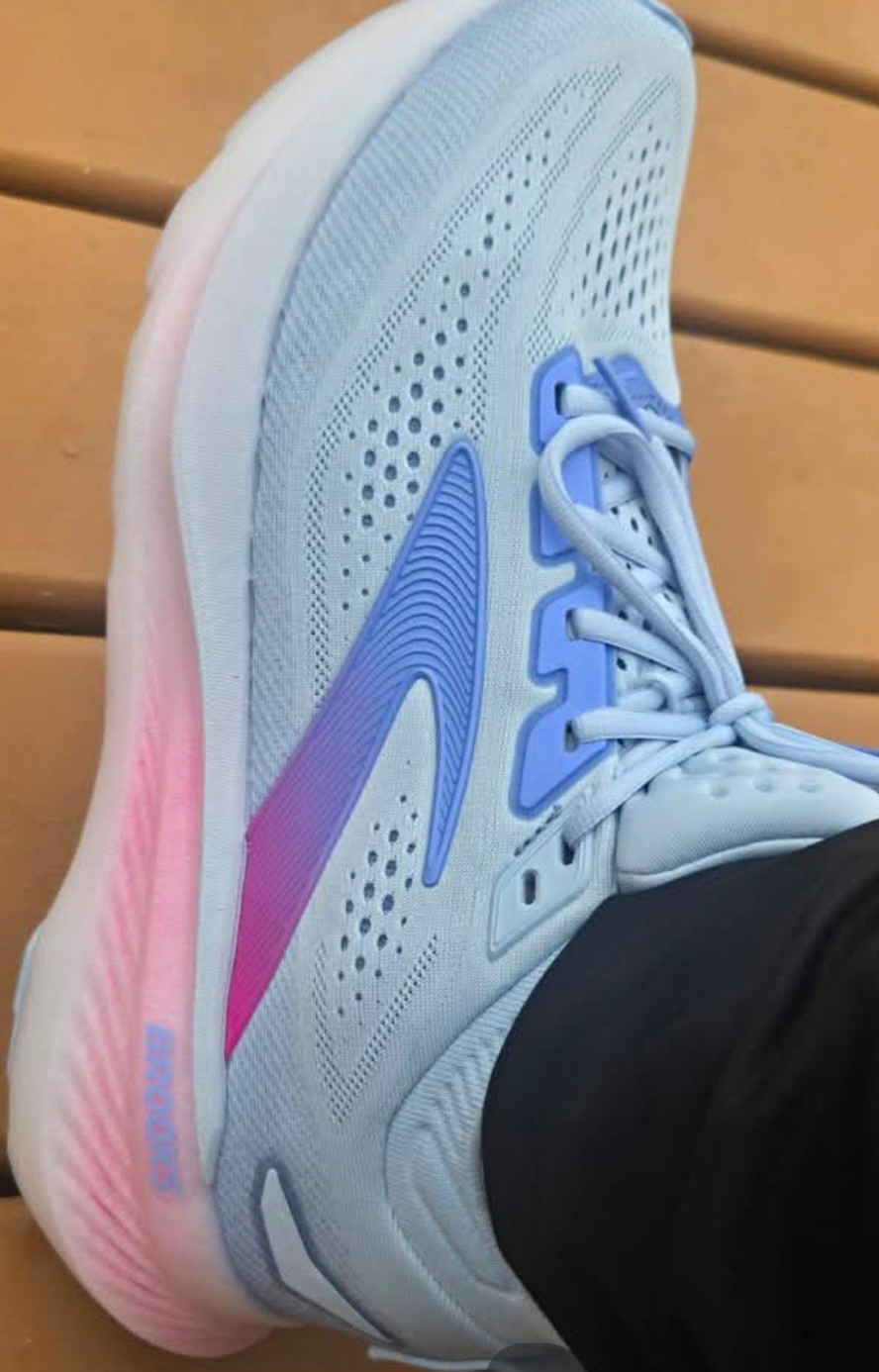 Brooks,WOMANS Low Top Lace-Up Athletic Sneakers Light Blue Pink Purple Pre-Owned