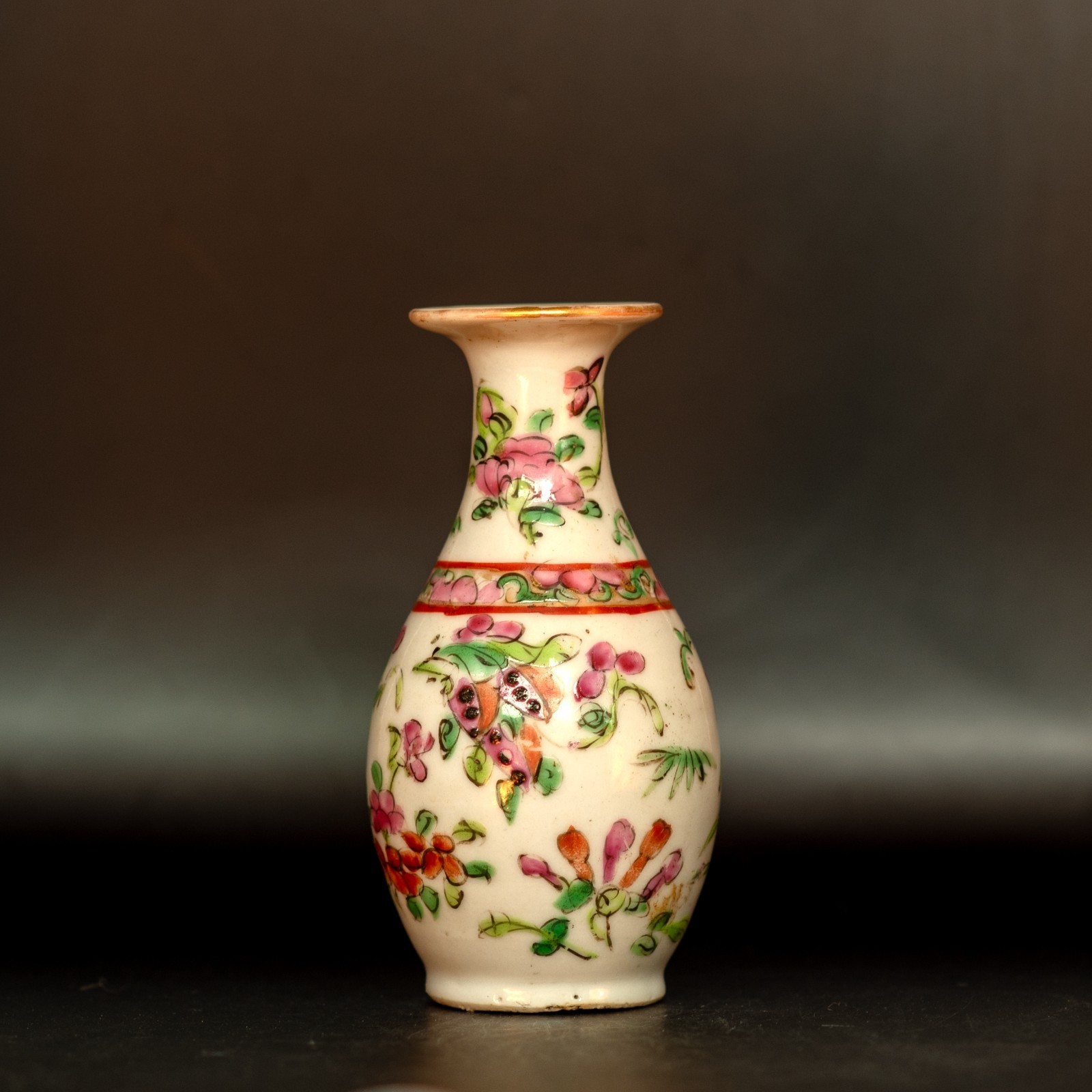 Antique 19th C. Miniature Famille Rose Canton Chinese Export Porcelain Bud Vase Antique 19th C. Miniature Famille Rose Canton Chinese Export Porcelain Bud Vase