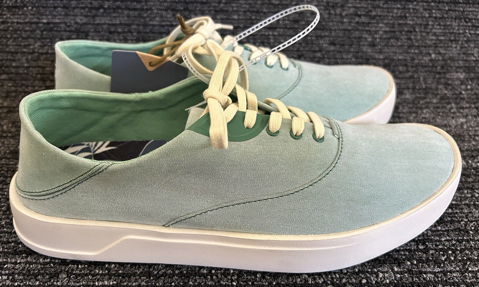 OluKai Mens Tradewind Sneaker Size 10.5 Green Convertible Slipper Casual Shoe OluKai Mens Tradewind Sneaker Size 10.5 Green Convertible Slipper Casual Shoe