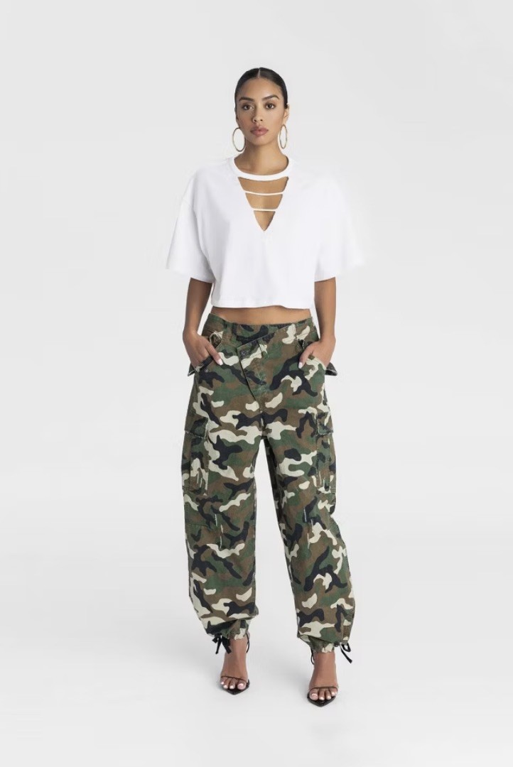 NWT Target KBB Kahlana Barfield Brown Asymmetric Camo Cargo Pants Large L NEW