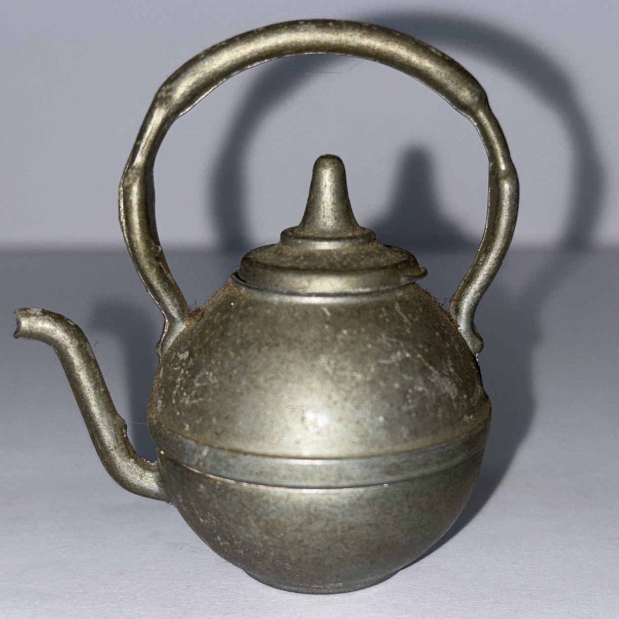 Vintage Miniature Dollhouse Pewter Kettle Farmhouse Teapot with Lid 2.5” England Vintage Miniature Dollhouse Pewter Kettle Farmhouse Teapot with Lid 2.5” England