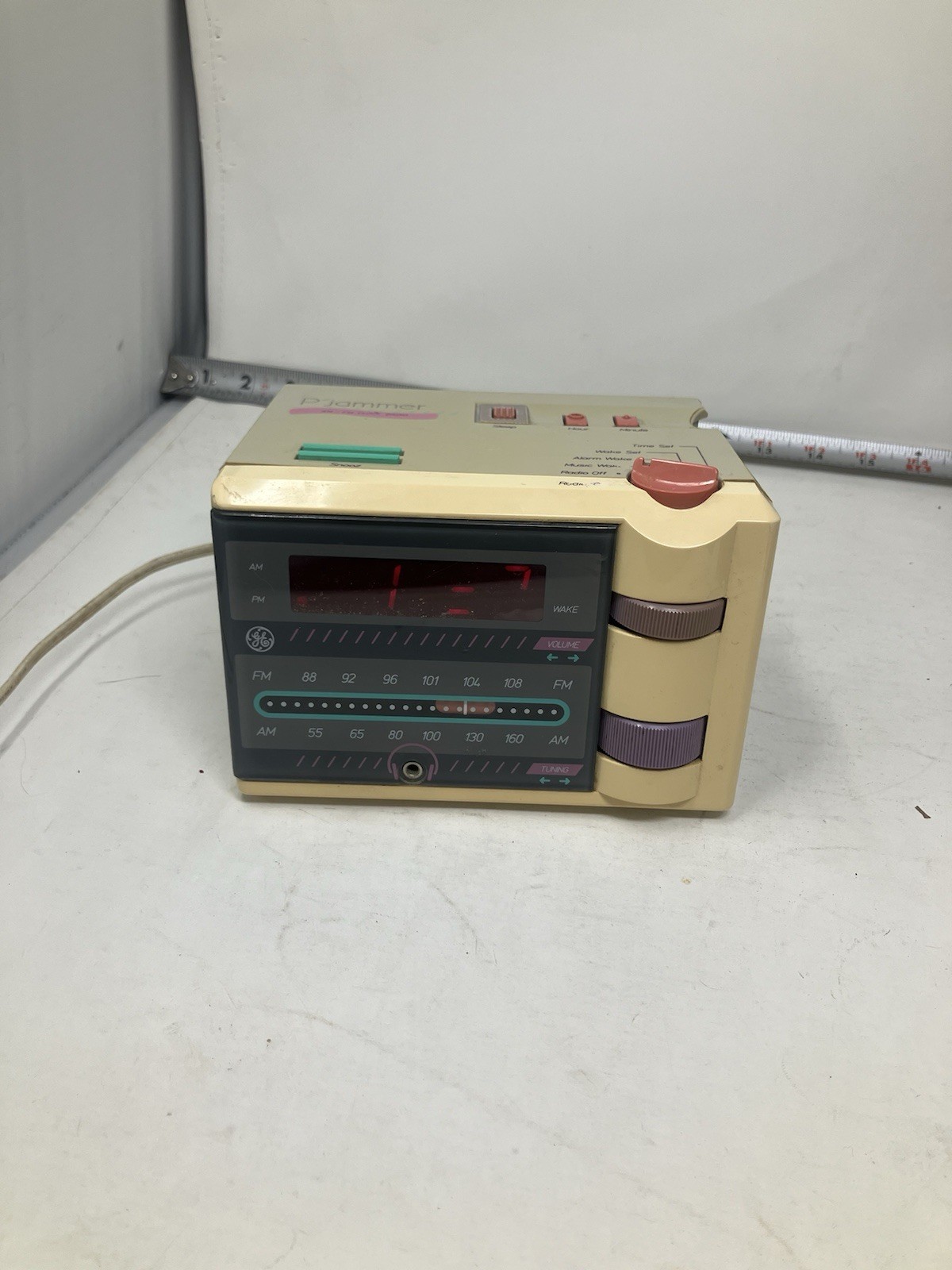 P\'Jammer Alarm Clock Radio GE 7-4607WHB 1980’s Vintage Retro -Works No Bed Buds