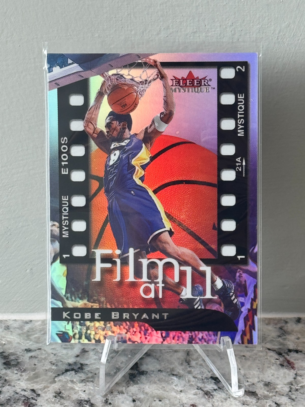 2000-01 Fleer Mystique - Film at 11 Kobe Bryant #2 of 10 FE 2000-01 Fleer Mystique - Film at 11 Kobe Bryant #2 of 10 FE