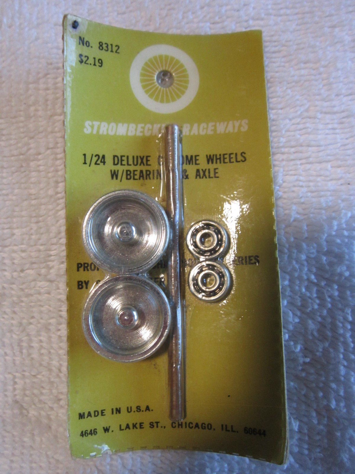 STROMBECKER RACEWAYS 1/24 DELUXE CHROME WHEELS WITH BEARINGS AND AXLE STROMBECKER RACEWAYS 1/24 DELUXE CHROME WHEELS WITH BEARINGS AND AXLE