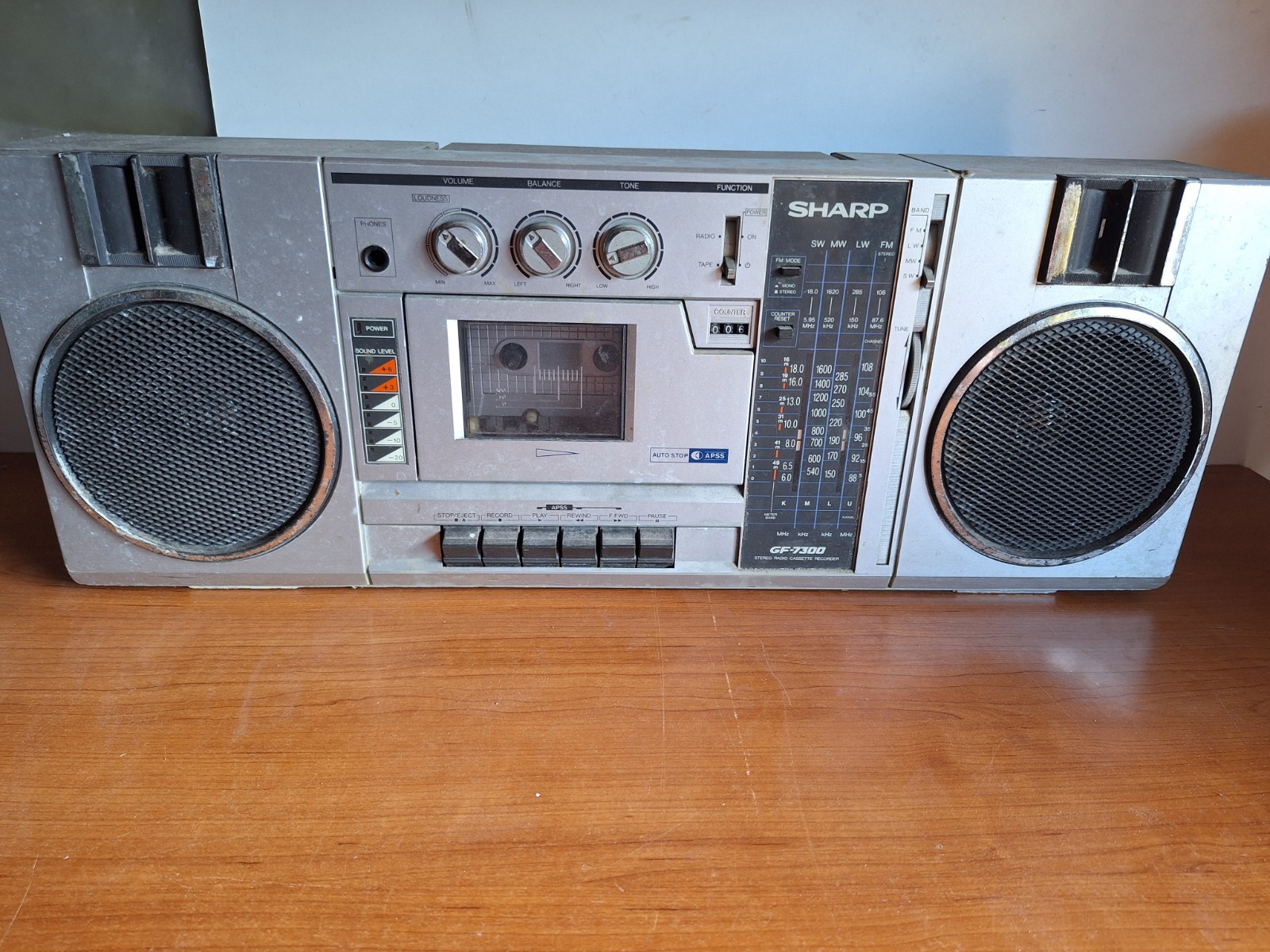 Sharp GF-7300H Stereo Radio-Tape Boombox For Repair, X Spare Parts 