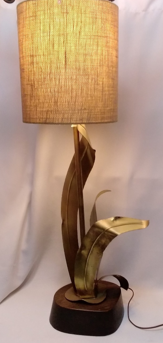 Vtg MCM 60's Wood & Brass Yasha Heifetz Foliate Sculptural Table Lamp