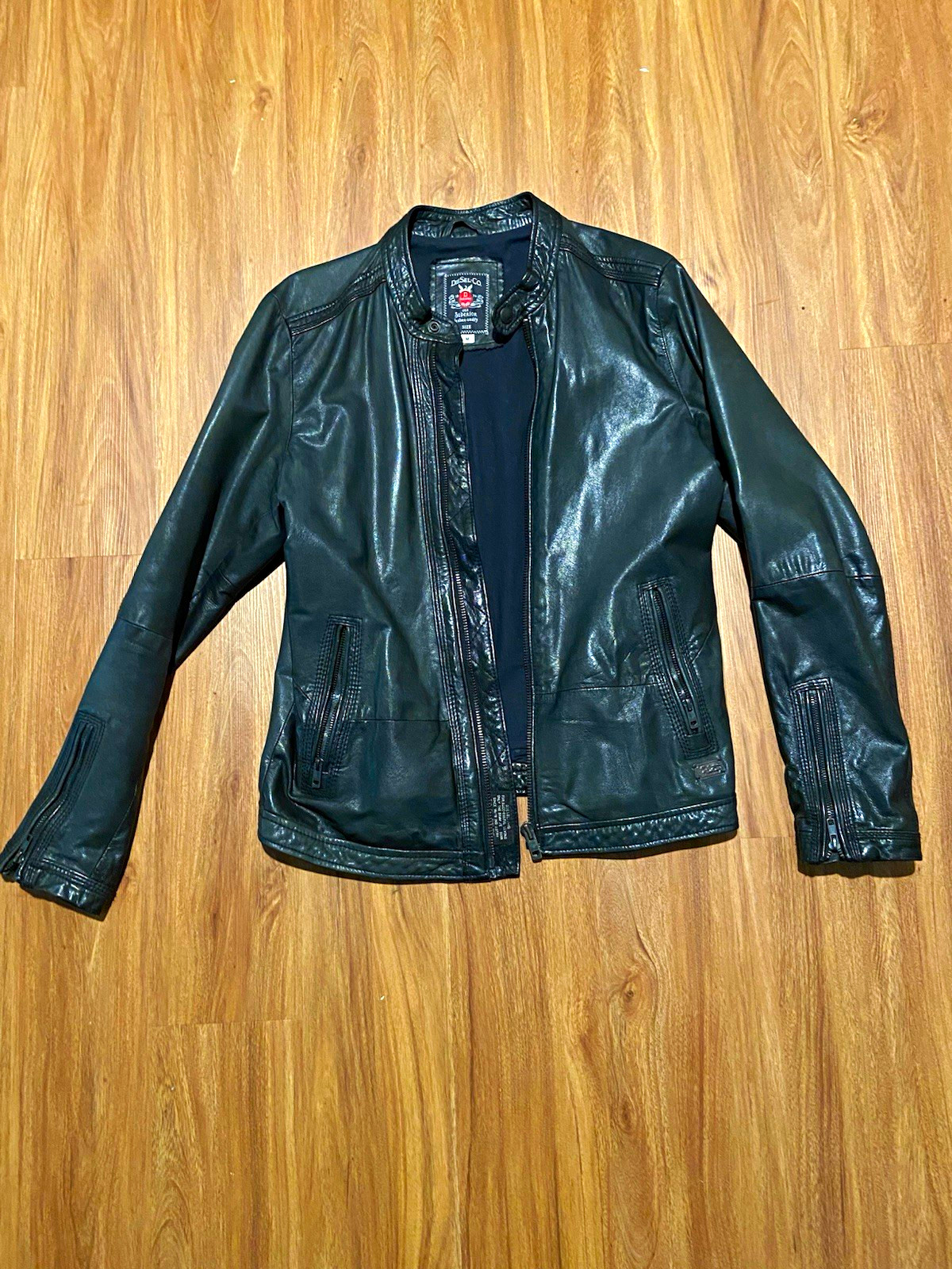 Diesel Men’s Black Leather Heavy Moto Jacket size M with Zip Pockets