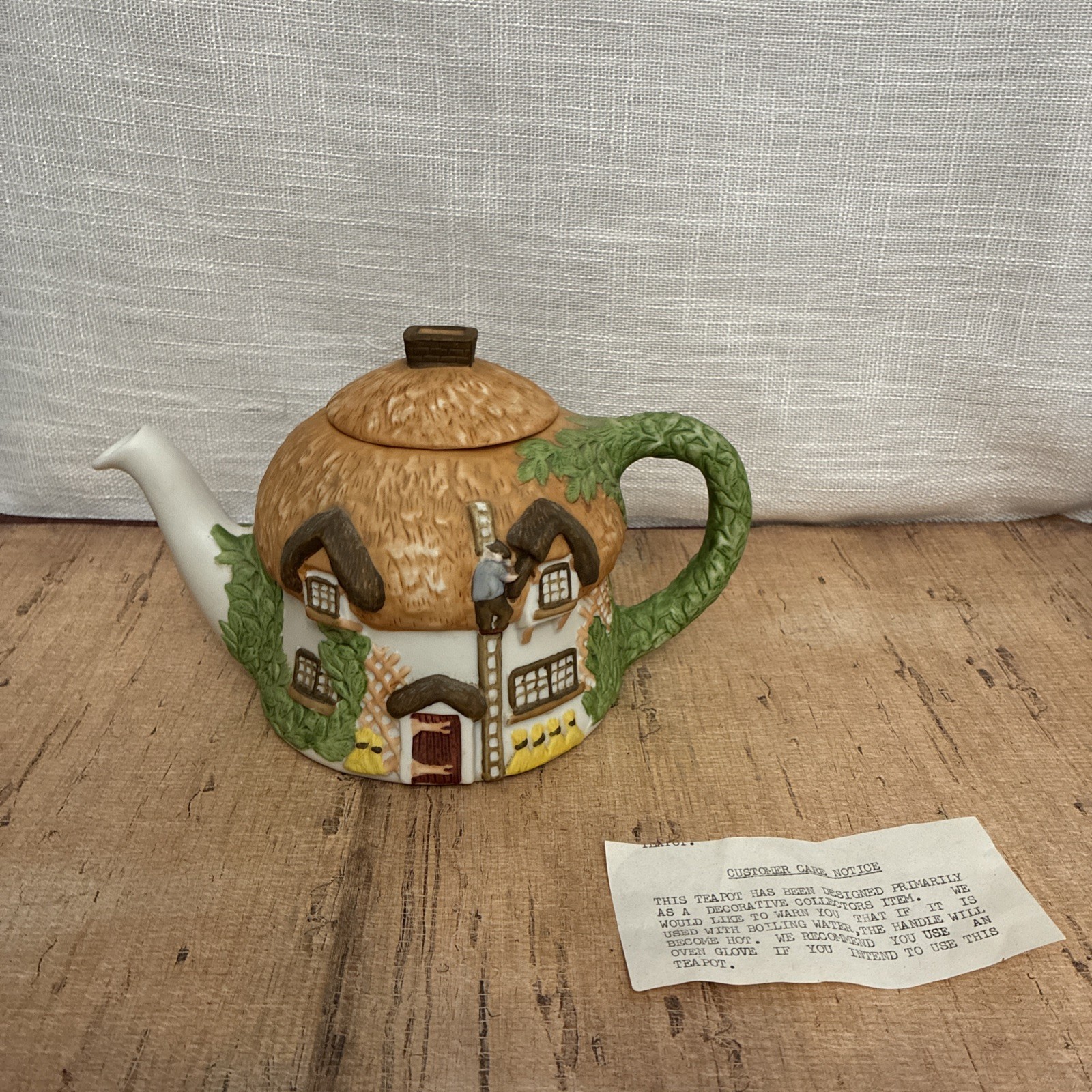 Cottages Ceramic Cottage Teapot Christopher Wren Fine China 8.5”Wx5”Hx5”D VTG