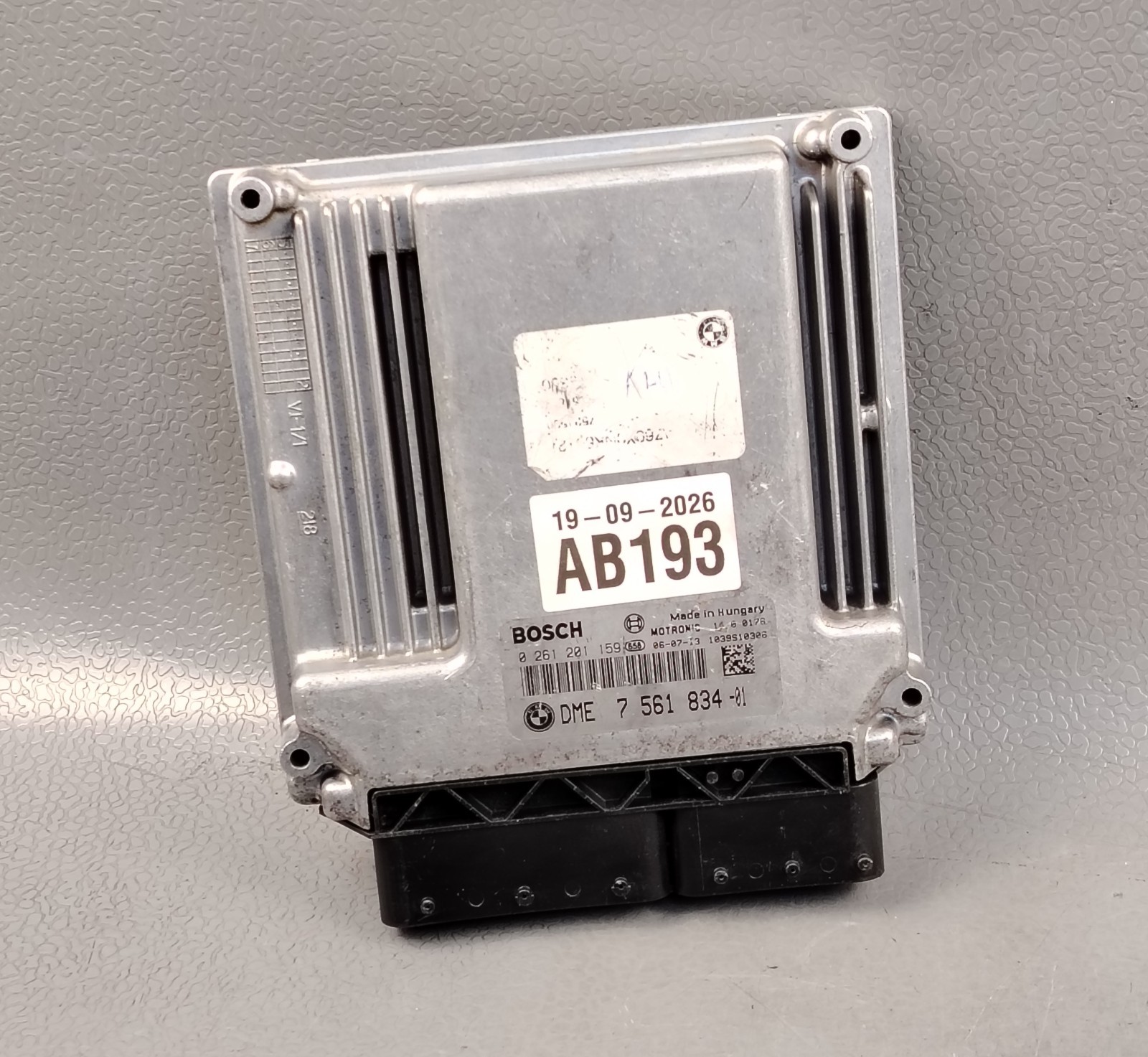 BMW E90 320i ENGINE CONTROL UNIT ECU MODULE DME 7561834 0261201159