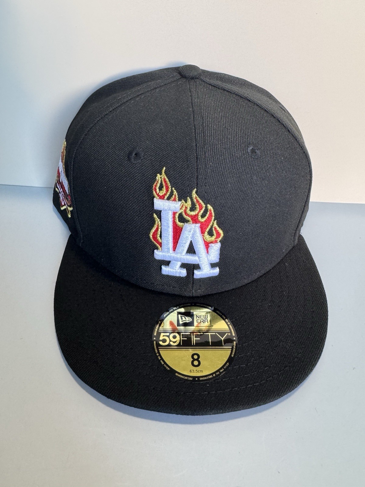 LA Los Angeles Dodgers New Era 59Fifty Fitted Hat Size 8 Black w Red UV Flames LA Los Angeles Dodgers New Era 59Fifty Fitted Hat Size 8 Black w Red UV Flames