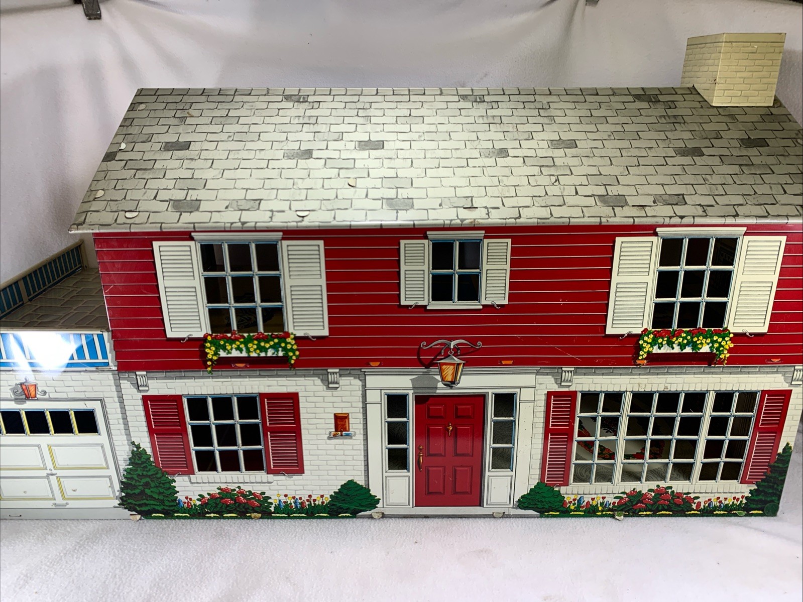 Vintage 1960’s Marx Tin Litho Two-Story Red Colonial Dollhouse W/furniture 33” Vintage 1960’s Marx Tin Litho Two-Story Red Colonial Dollhouse W/furniture 33”