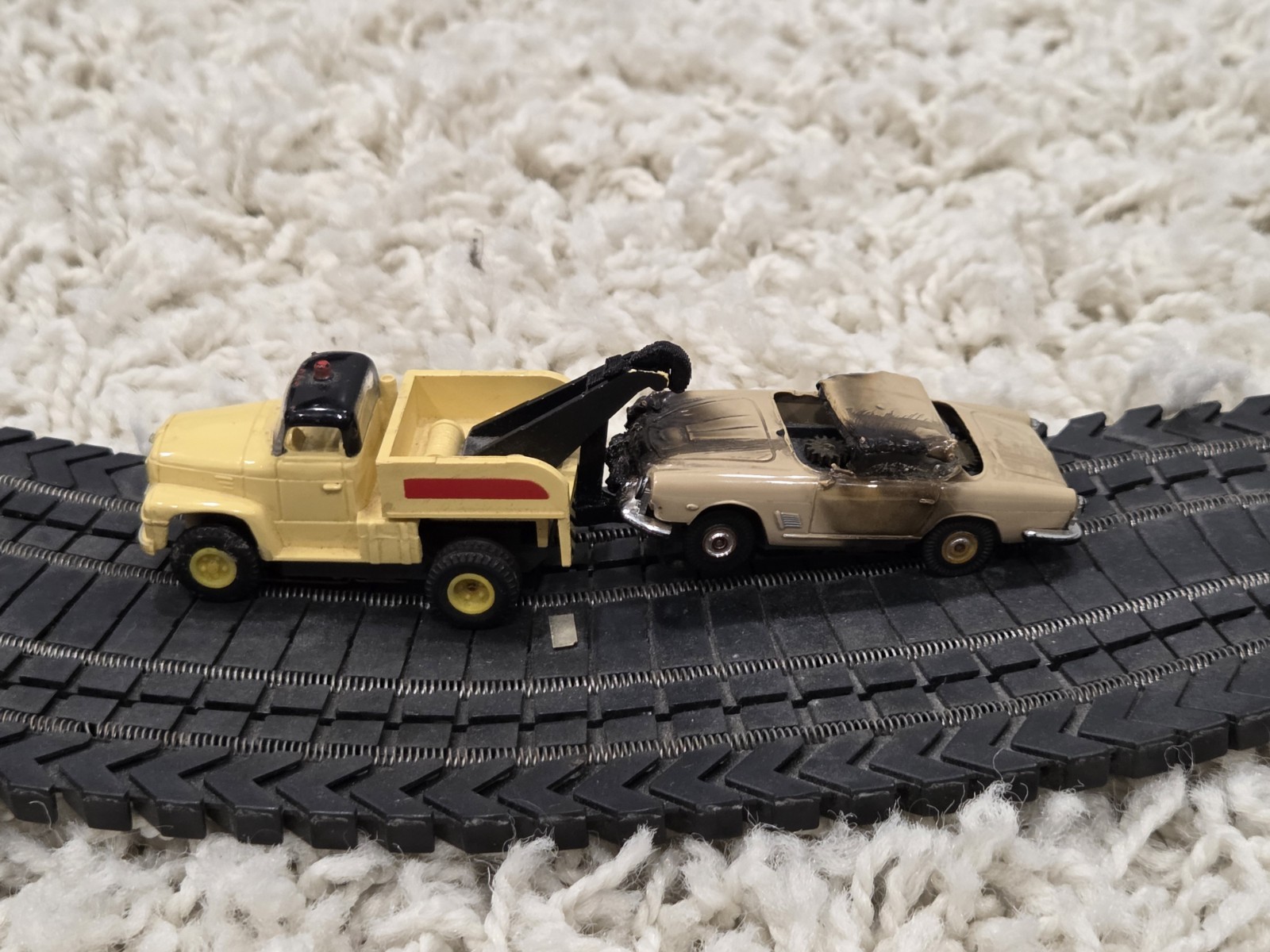 AURORA THUNDERJET TOW TRUCK HOOK Tjet T-JET Mack Int\'l Wrecker VIBRATOR Limited