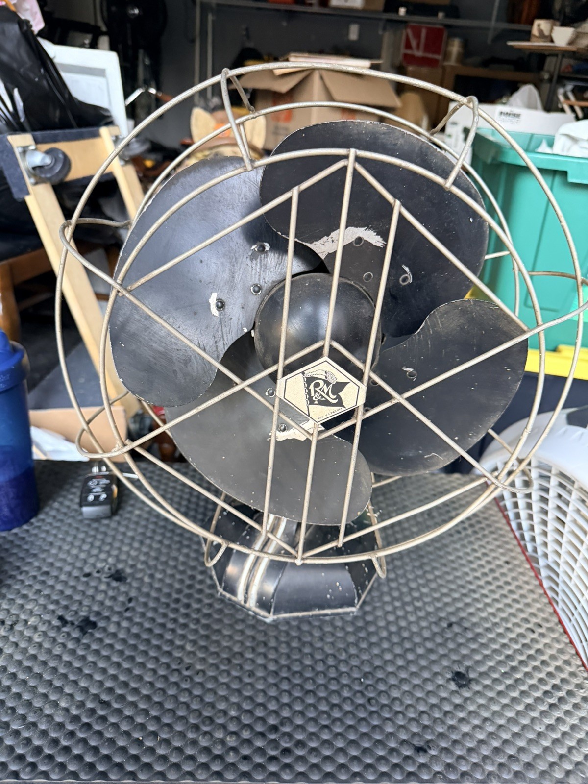 Antique R&M Electric Fan 4 Blades Robbins & Myers 3 Speed Fan Antique R&M Electric Fan 4 Blades Robbins & Myers 3 Speed Fan