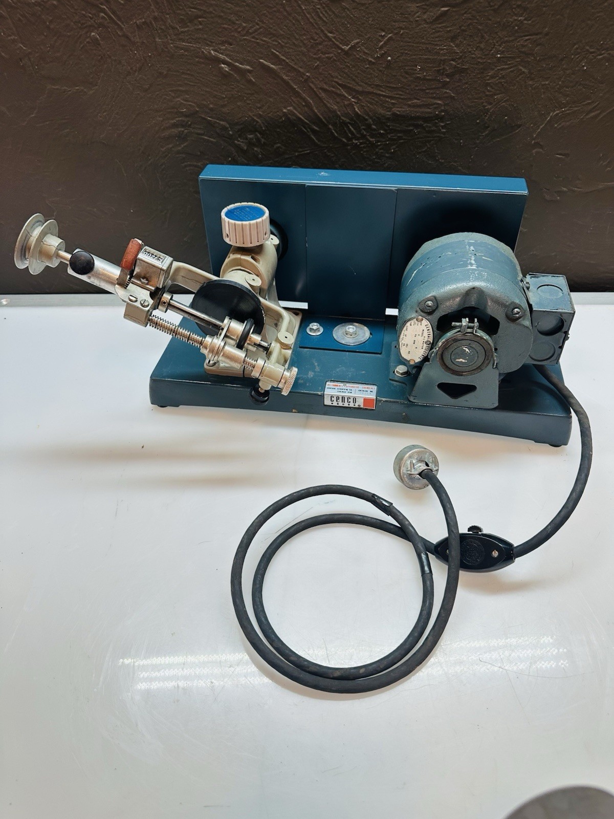 Central Scientific CENCO 74350 Rotator for Laboratory Rotary Motion Study