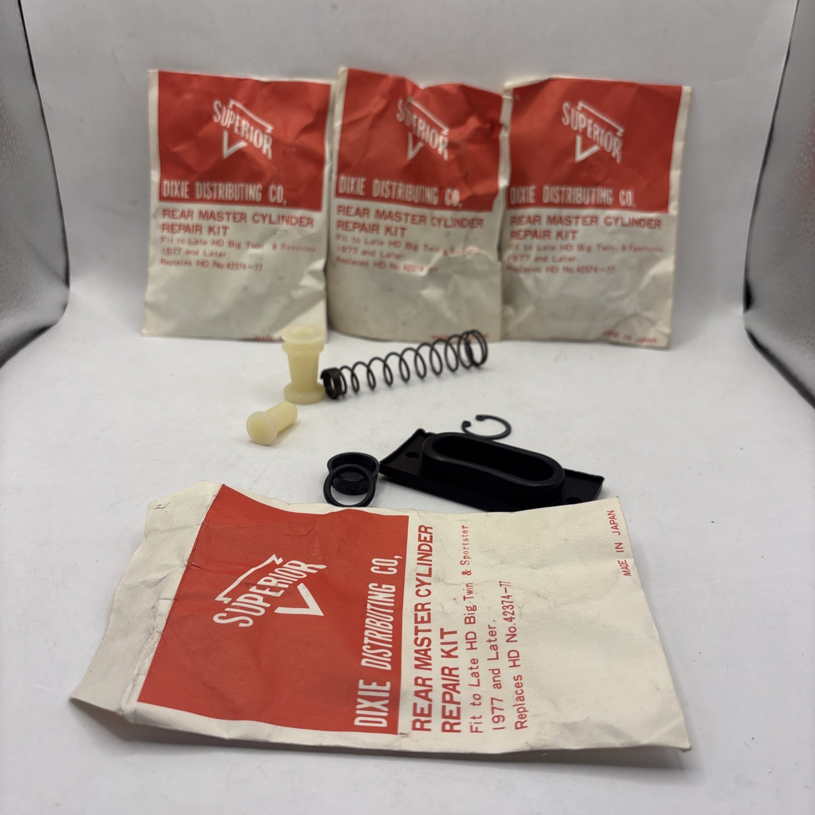 Lot 4 HARLEY REAR MASTER CYLINDER REPAIR KIT SPORTSTER BIG TWIN 1977-86 42374-77