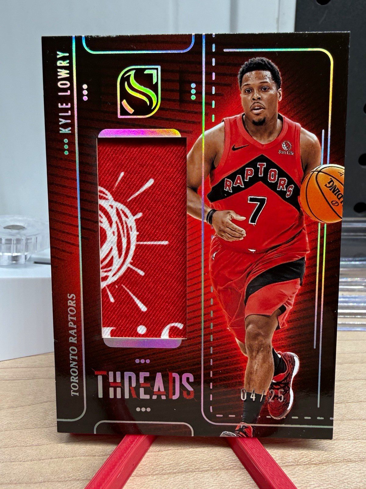 2024-25 Panini Silhouette Kyle Lowry Threads Holo Silver THR-LWY /25 Raptors