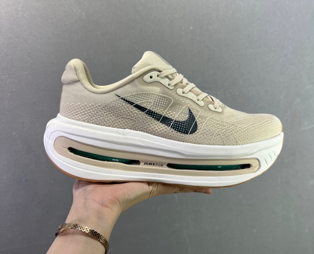 Brand New Nike VOMERO PREMIUM HQ 2050-106 Men's Shoes Light Apricot