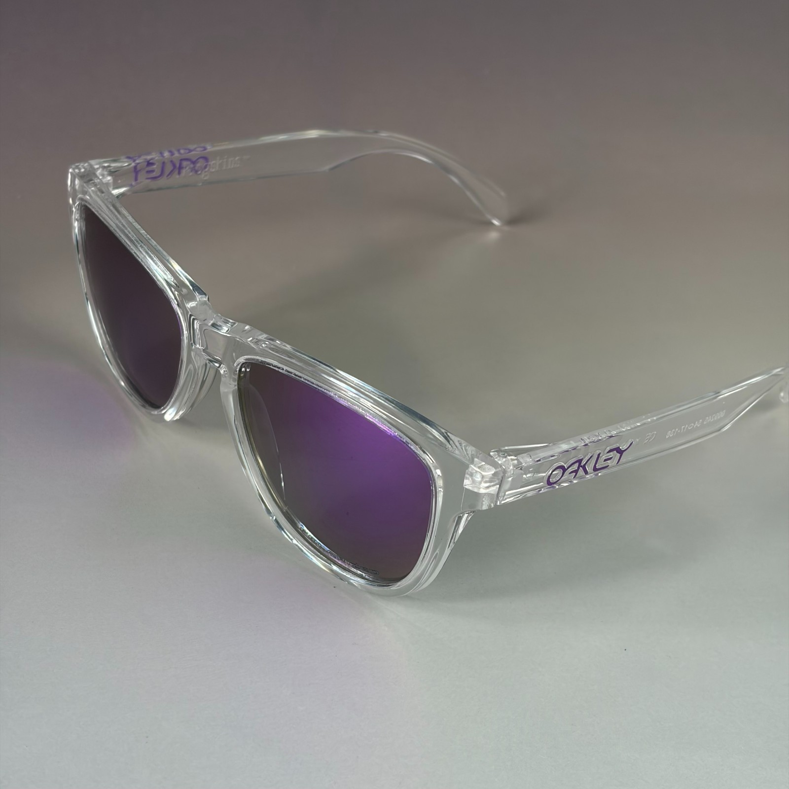Oakley Frogskins Clear Sunglasses Prizm Violet Purple Polarized New With Case Oakley Frogskins Clear Sunglasses Prizm Violet Purple Polarized New With Case
