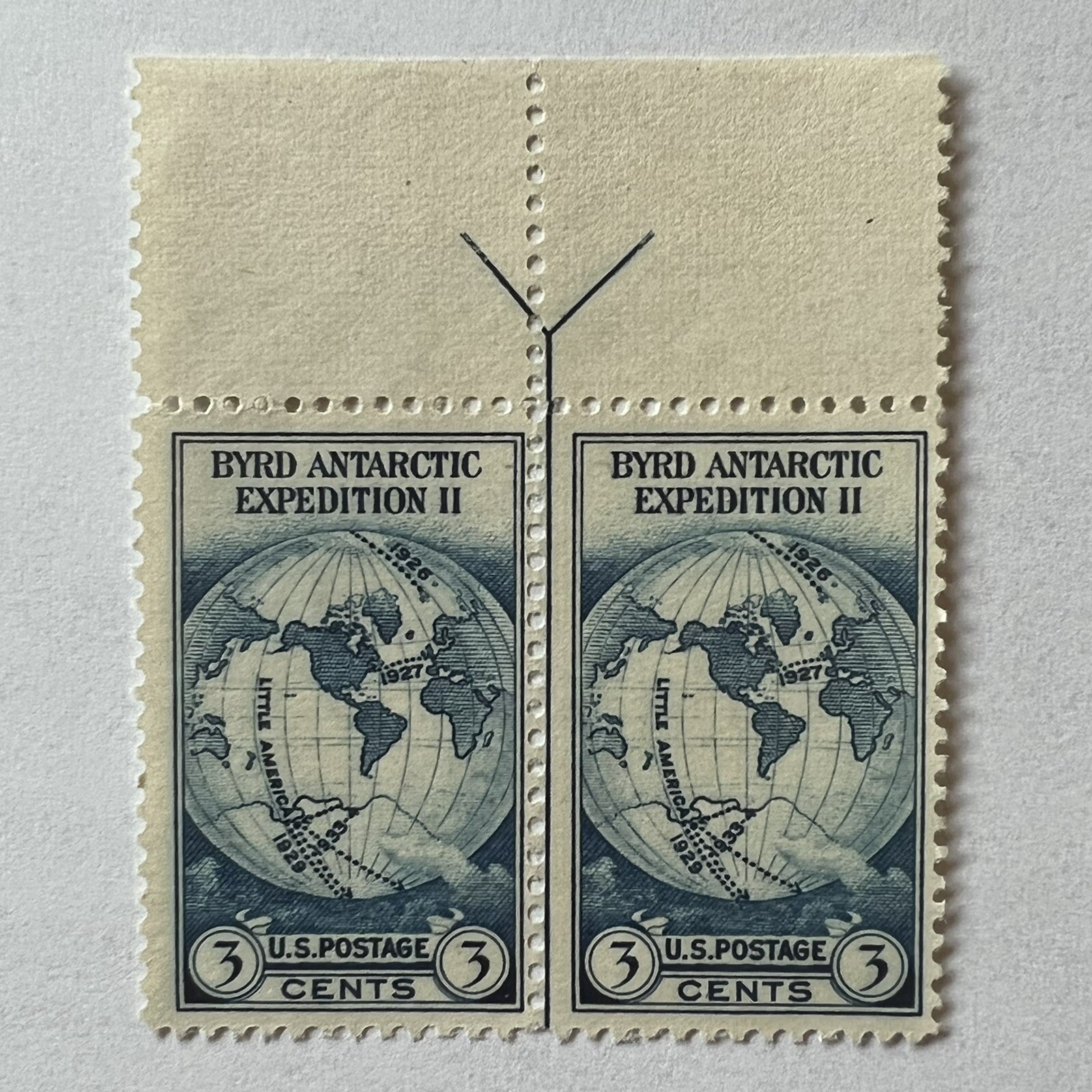 1935 US STAMPS PAIR #753 WITH ARROW GUIDE LINE UNUSED 1935 US STAMPS PAIR #753 WITH ARROW GUIDE LINE UNUSED
