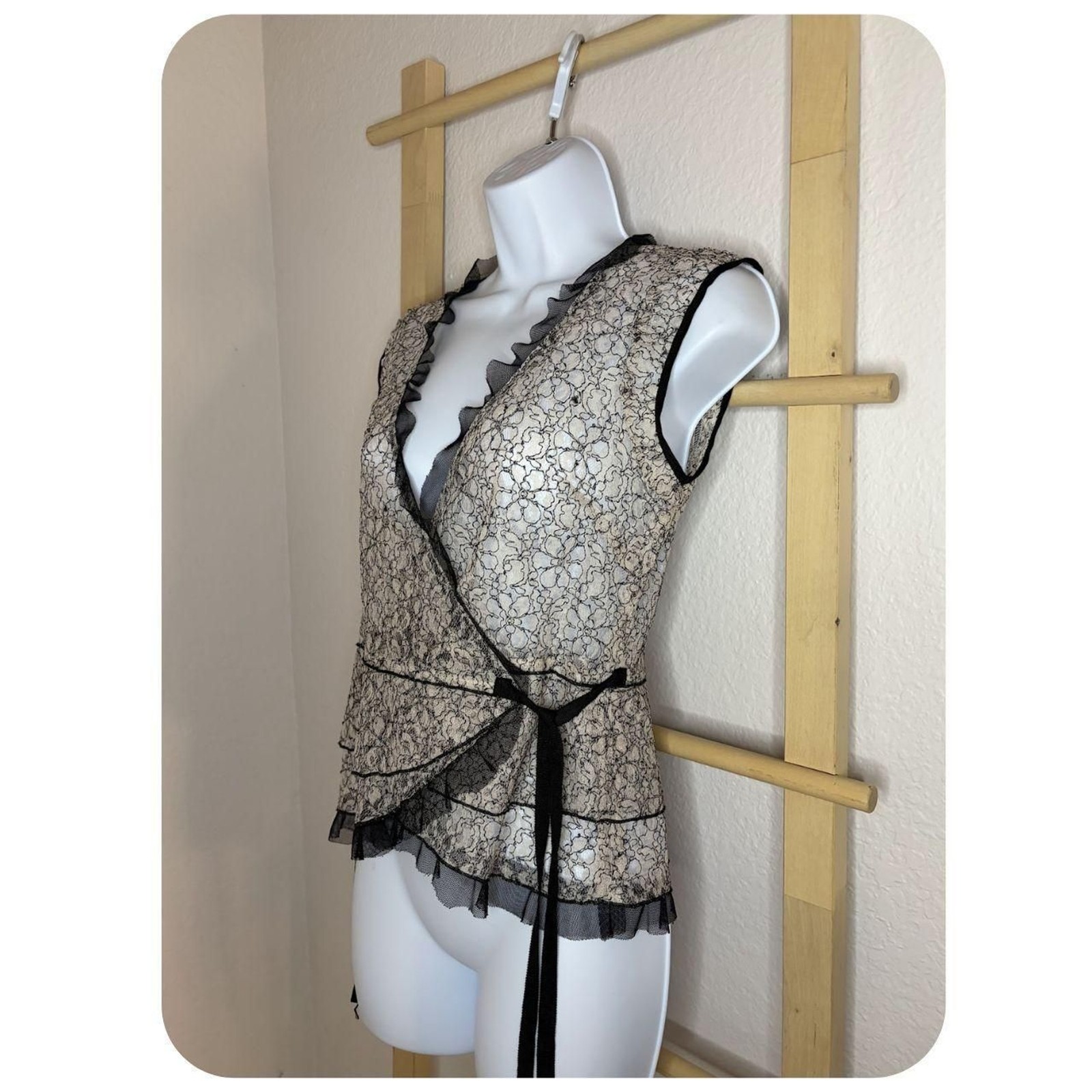 True Meaning Vintage Y2K Black & Cream Lace Peplum Top (Size S) True Meaning Vintage Y2K Black & Cream Lace Peplum Top (Size S)