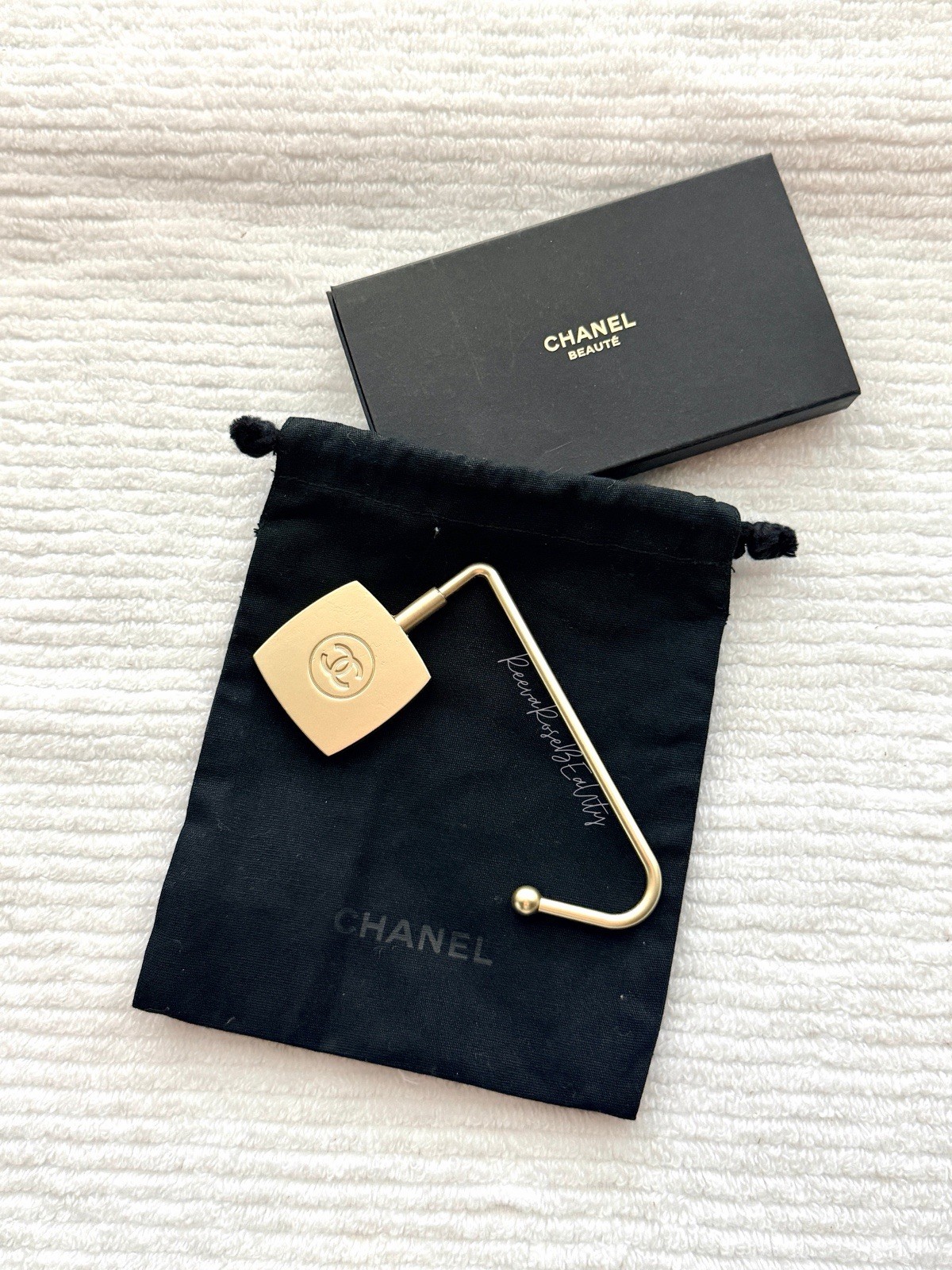 CHANEL Beaute CC Handbag Holder Purse Table Hook Gold Black BNIB GWP + Dust Bag