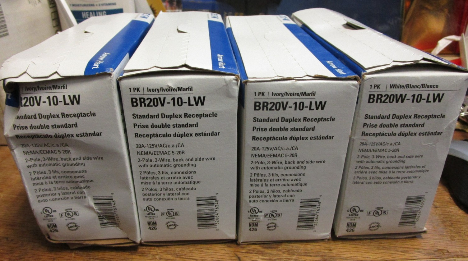 Lot Of 3 Leviton BR20-W 20A 125V Duplex Receptacle Outlet White Commerical Lot Of 3 Leviton BR20-W 20A 125V Duplex Receptacle Outlet White Commerical