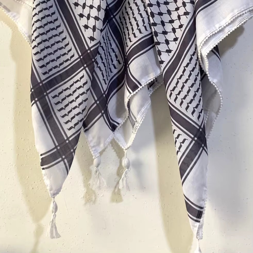 كوفية فلسطينية-Authentic Palestinian Keffiyeh Scarf Black & White Traditional كوفية فلسطينية-Authentic Palestinian Keffiyeh Scarf Black & White Traditional