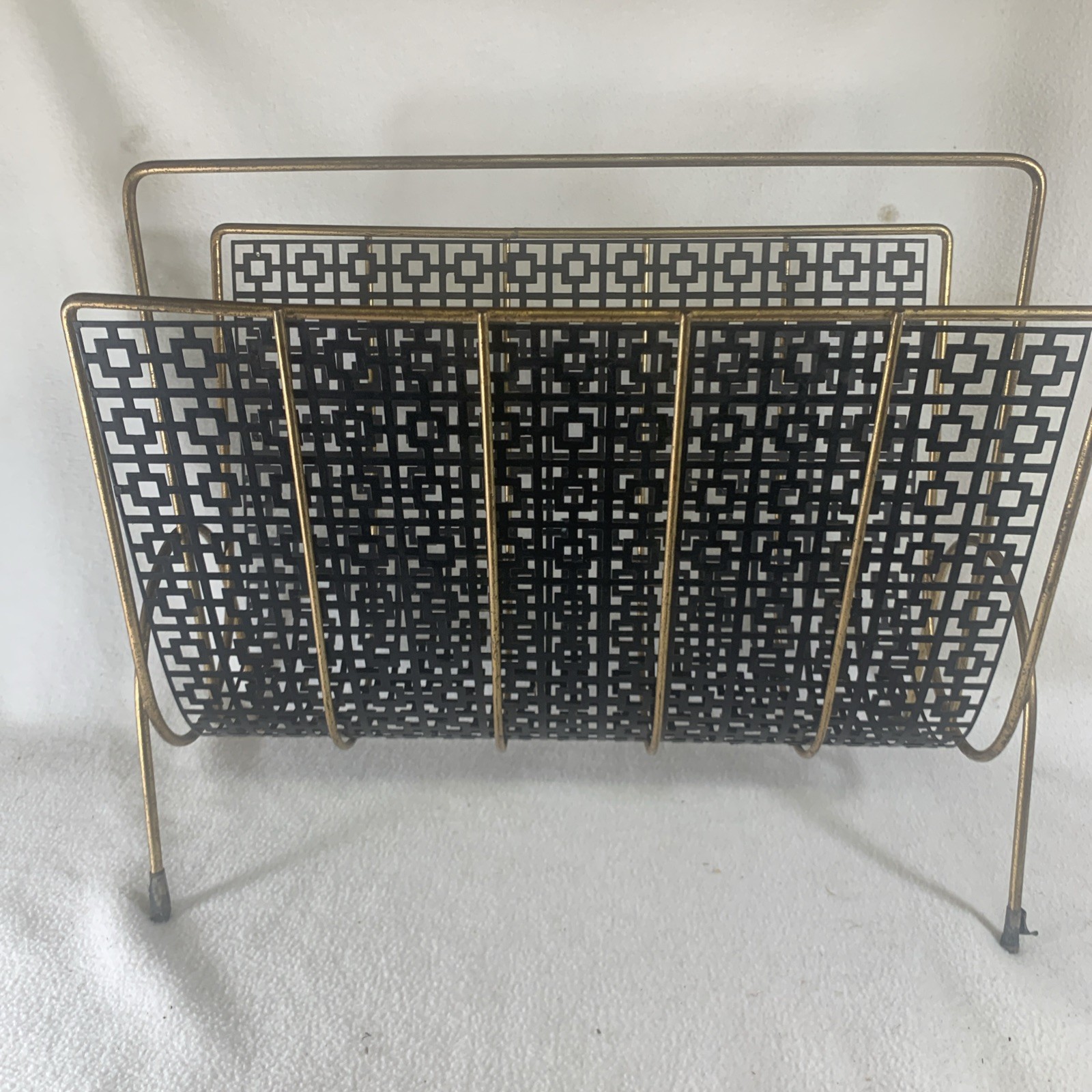 Vintage 1960’s MCM Black & Brass Wire Magazine Newspaper Metal Rack
