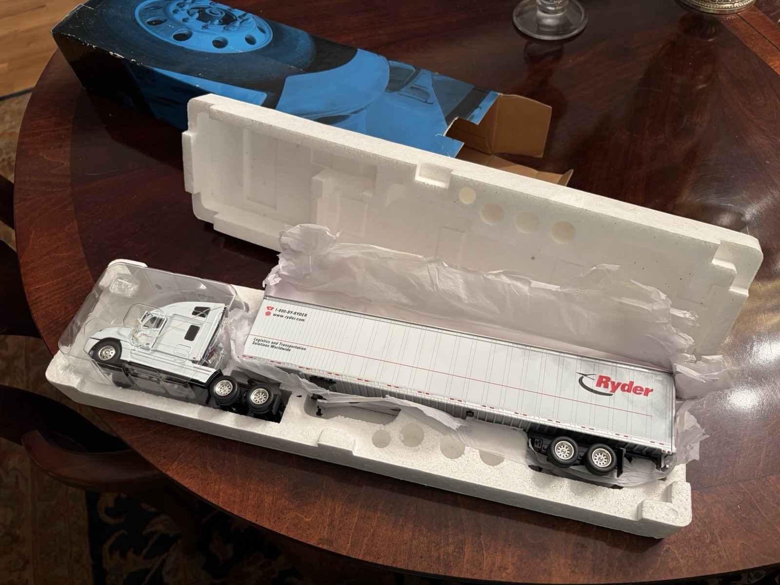 Tonkin Replicas Ryder 1:53 Diecast Tractor Trailer Semi White/Silver w/Box