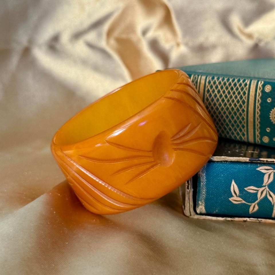 Vintage Bakelite Bracelet · Butterscotch Bangle