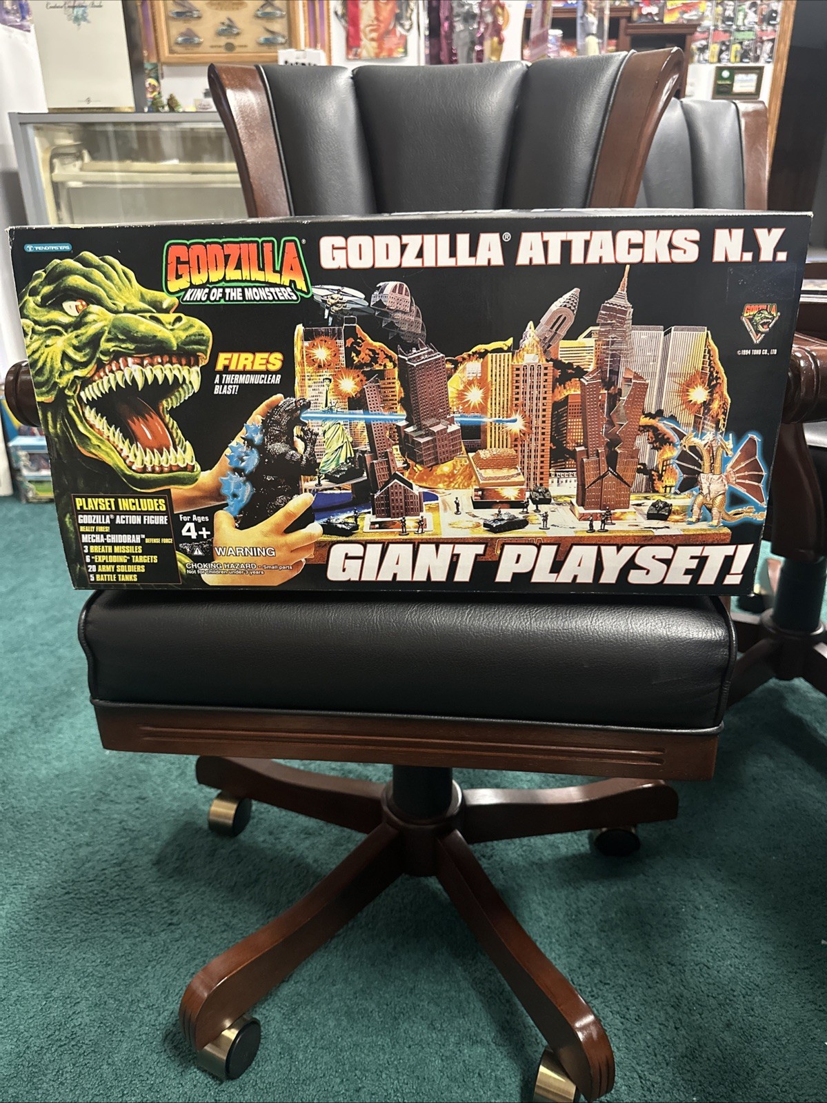 1995 Trendmasters Godzilla Attacks New York Giant Playset Complete New In Box 1995 Trendmasters Godzilla Attacks New York Giant Playset Complete New In Box