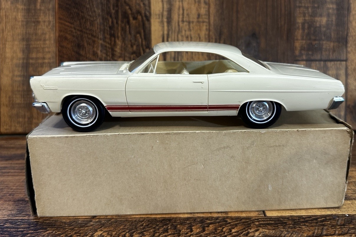 VINTAGE 1966 MERCURY CYCLONE GT POLAR WHITE HARDTOP PROMO CAR MODEL VINTAGE 1966 MERCURY CYCLONE GT POLAR WHITE HARDTOP PROMO CAR MODEL