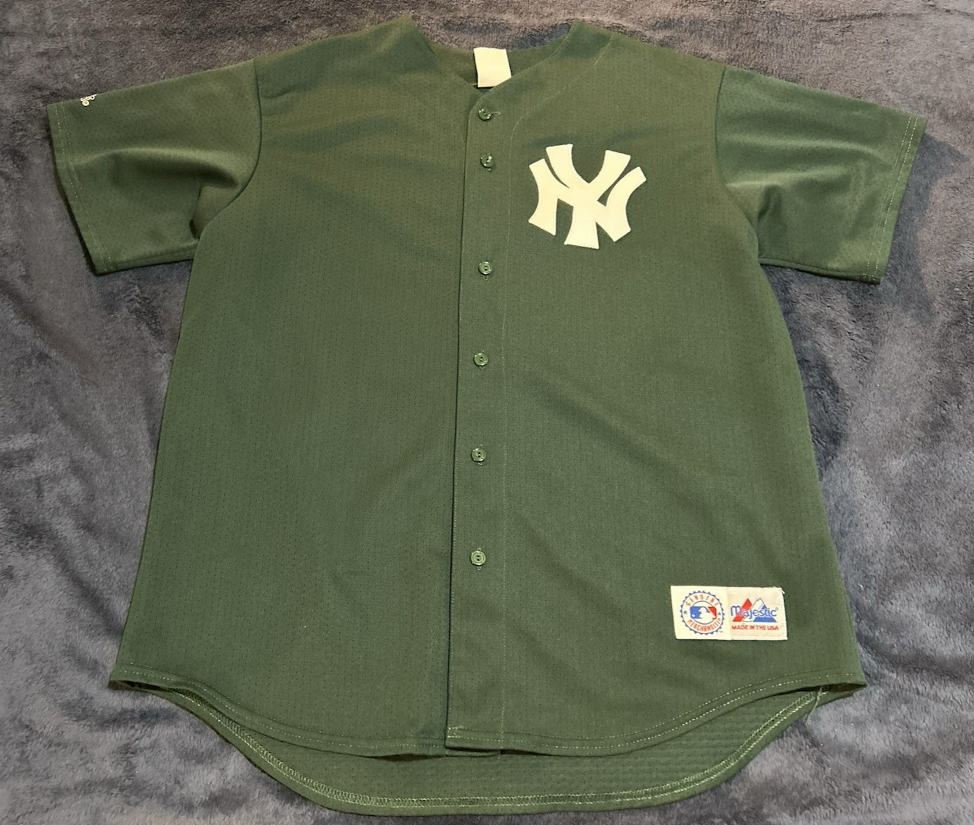 Vtg Majestic Alternate Dark Green New York Yankees Jersey Mens XL EUC Vtg Majestic Alternate Dark Green New York Yankees Jersey Mens XL EUC