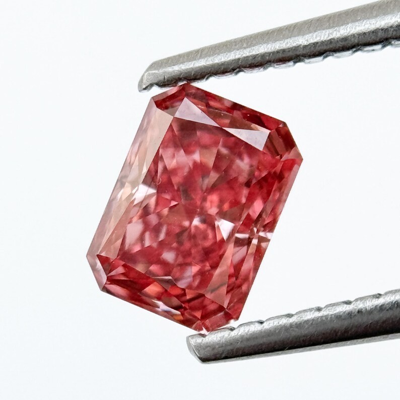 CERTIFIED 1.05 Ct Earth-Mined Natural red Diamond Radiant cut LOOSE VVS1/ 6.5 mm