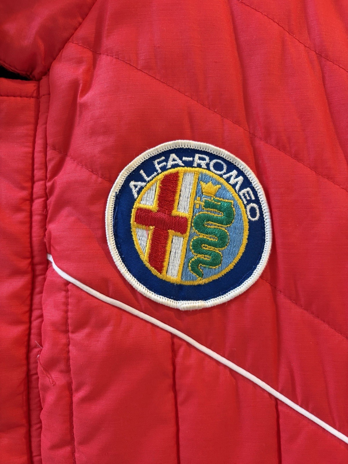 Vintage Alfa Romeo Red Puffer Vest 1980s Medium Unisex Men’s Zip Up Retro Vintage Alfa Romeo Red Puffer Vest 1980s Medium Unisex Men’s Zip Up Retro