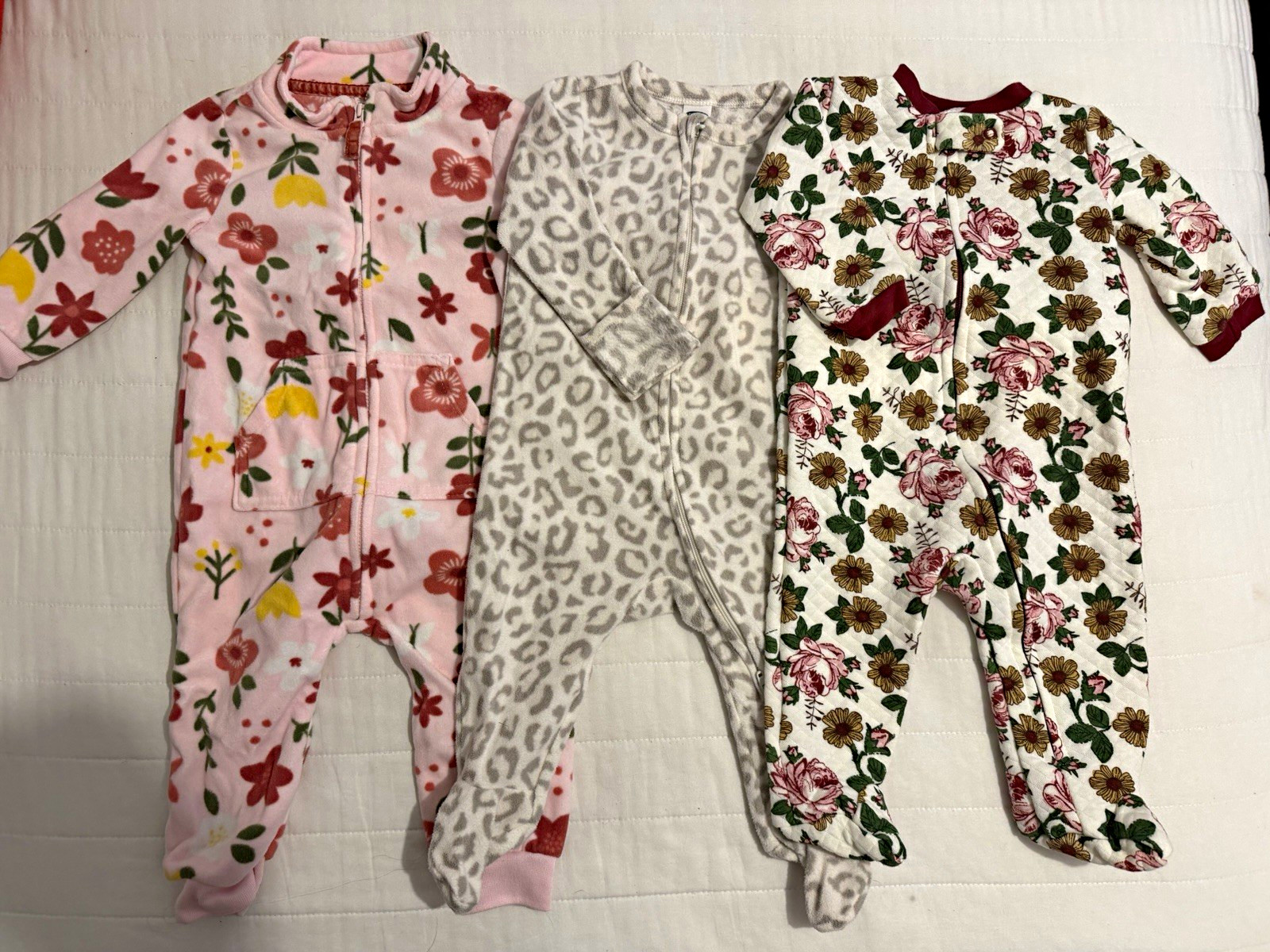 Carter\'s Old Navy Chick Pea 3pc 6-9M Footed Fleece Zip Floral Sleepers