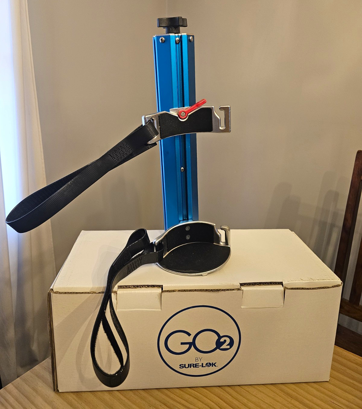 Sure-Lok GO2 Oxygen Cylinder Holder with Straps, Blue/Black
