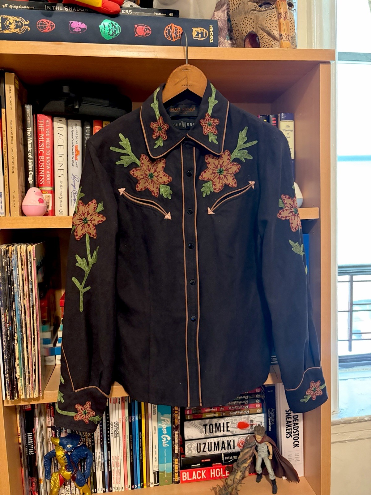 Vintage Sue Wong Western Inspired Embroidered Faux Suede Shirt Jacket SZ.M Y2K Vintage Sue Wong Western Inspired Embroidered Faux Suede Shirt Jacket SZ.M Y2K