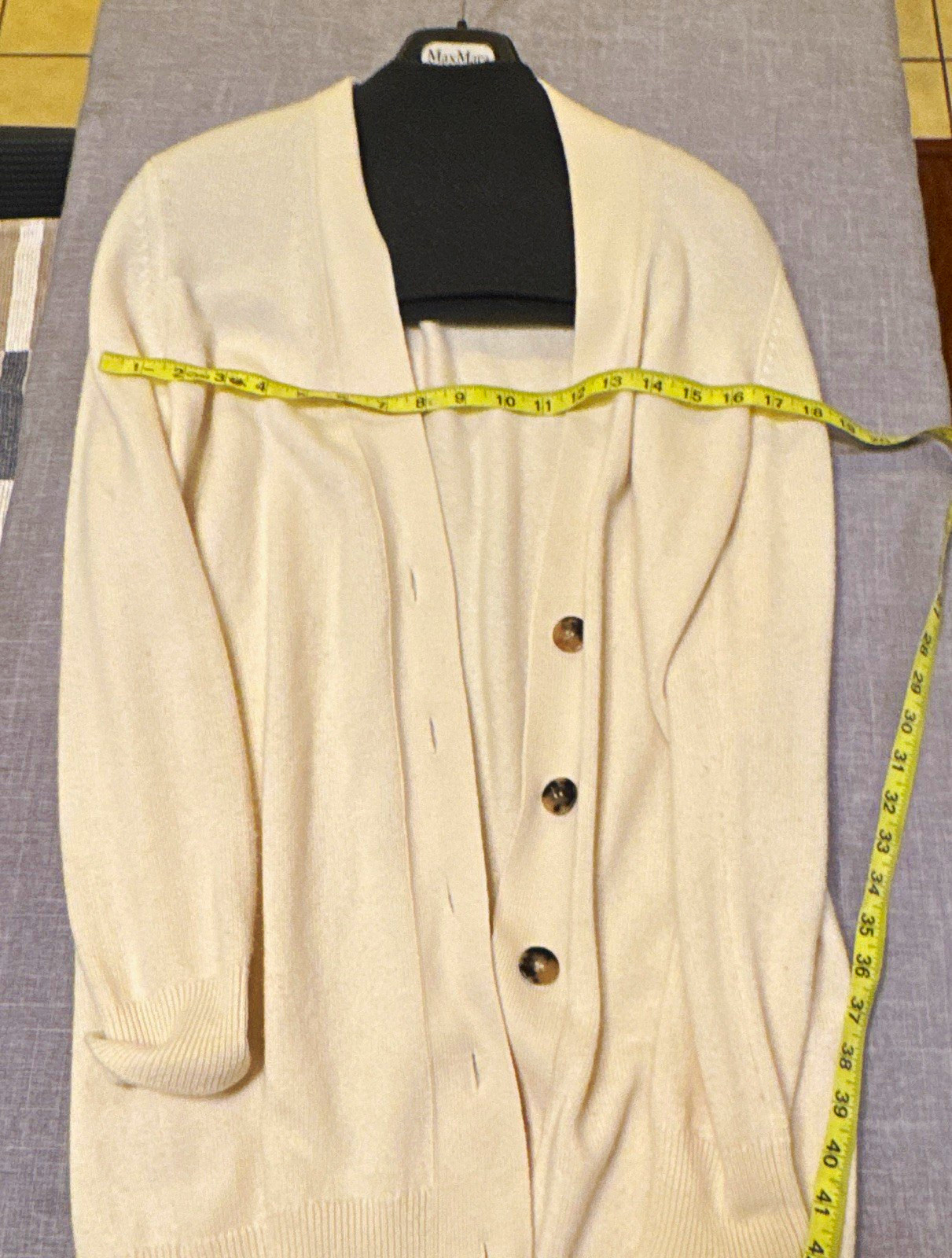 Hermès Paris Ivory Knit Cashmere Button Front Cardigan Sweater EU 36
