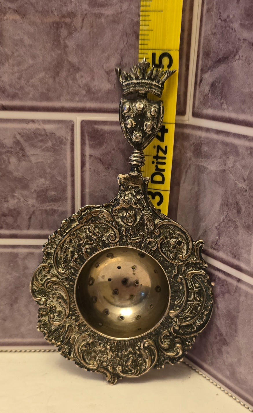 Antique fine 800 Silver Tea Strainer Italy Crown Immaculate Ornate Design