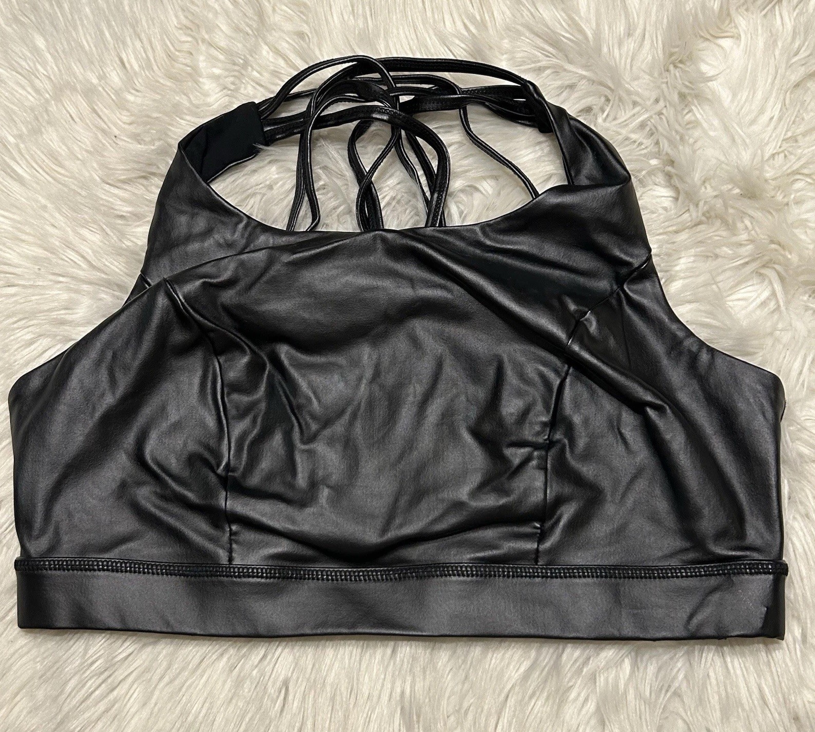 Torrid Active Sports Bra Size 1 Black Pleather Wireless Pullover Strappy Back Torrid Active Sports Bra Size 1 Black Pleather Wireless Pullover Strappy Back