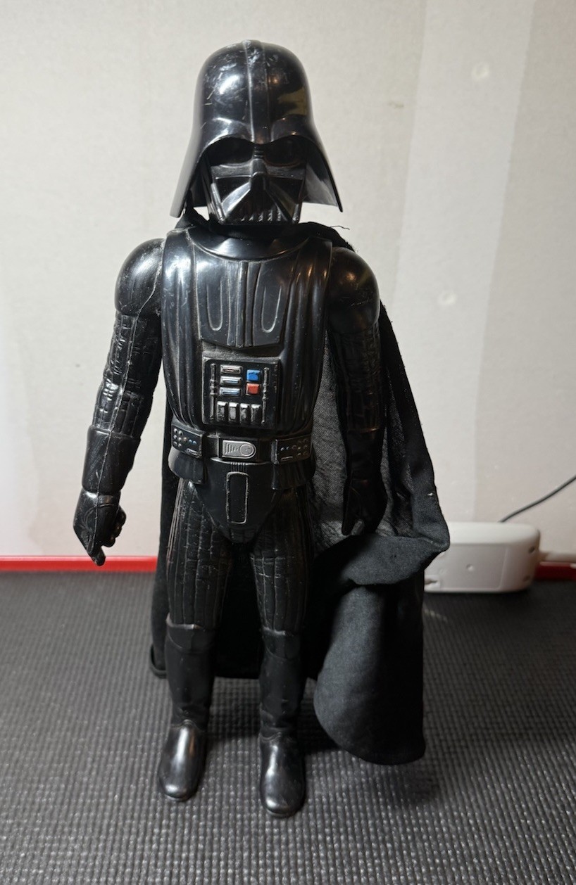 Vintage Star Wars Darth Vader w Cape 12-Inch Scale Action Figure 1978 Kenner 15\ Vintage Star Wars Darth Vader w Cape 12-Inch Scale Action Figure 1978 Kenner 15\