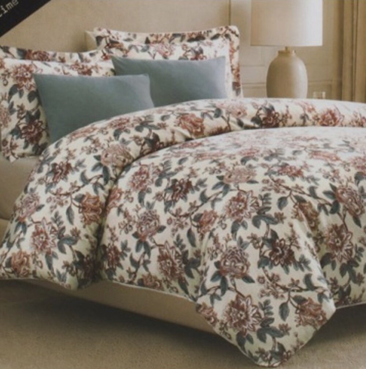 NWT Nicole Miller Queen Artelier 5 piece Comforter Set Floral NWT Nicole Miller Queen Artelier 5 piece Comforter Set Floral